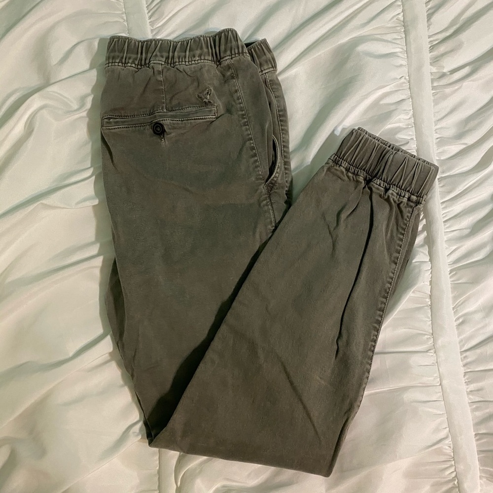 American Eagle joggers